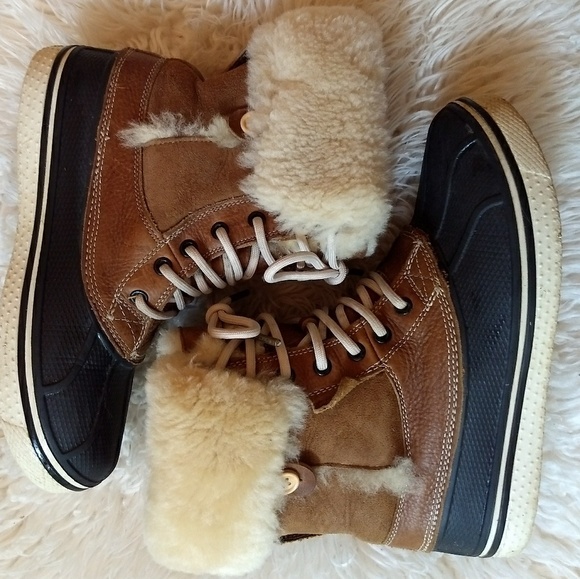crocs shearling boot
